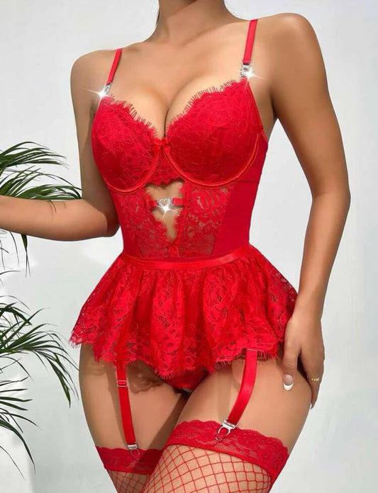 Scarlet Heart Lace Garter Set